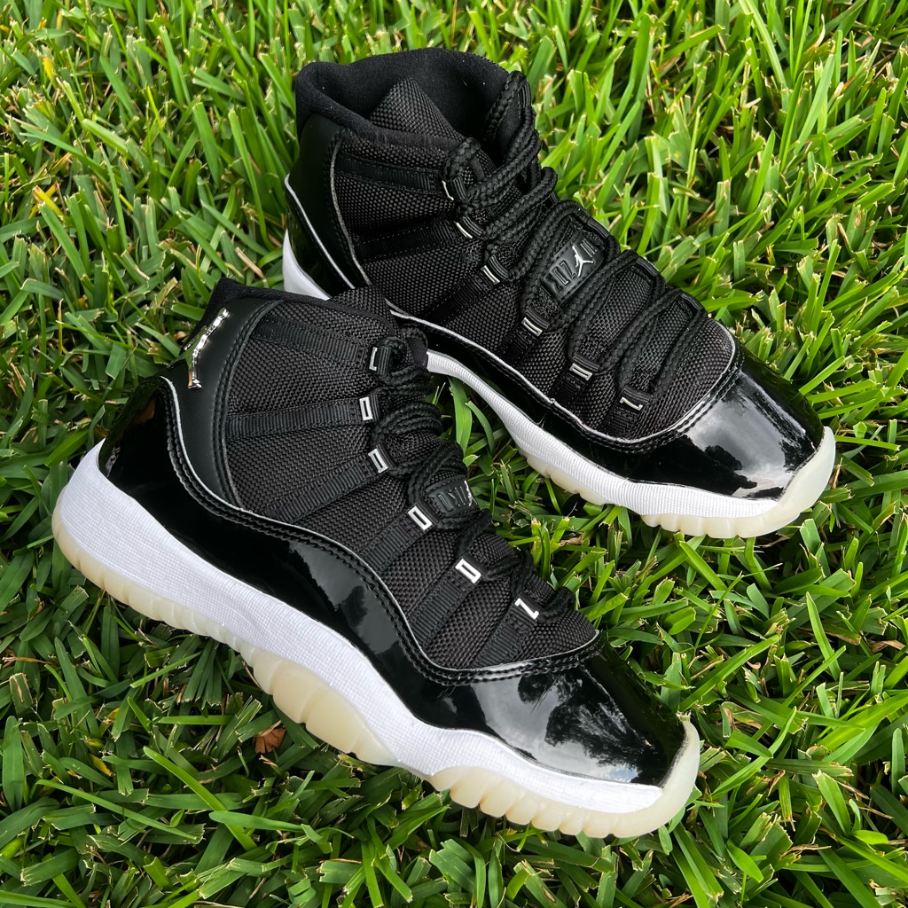Clean Air Jordan 11 Xi Size 6.5 Womens Jubilee Black Shoes